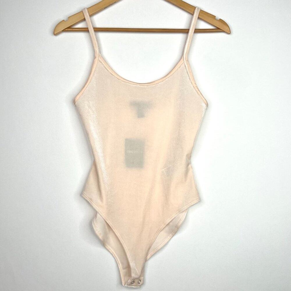 NWT Forever 21 Ballet Pink Velvet Bodysuit Small